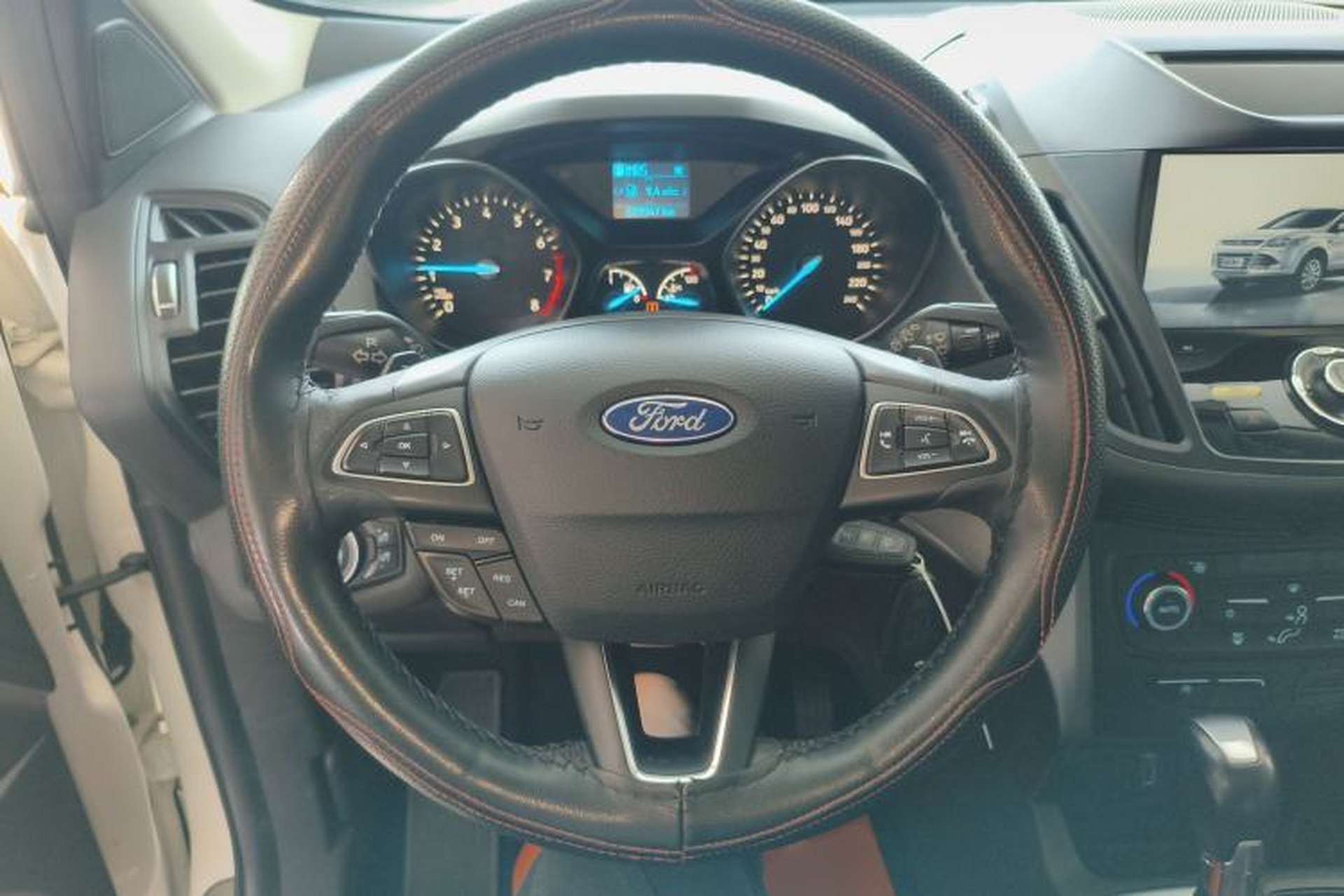 Used Ford Kuga 2017 EcoBoost 180 Two-Wheel-Drive Tiger Leap Model Steering Wheel