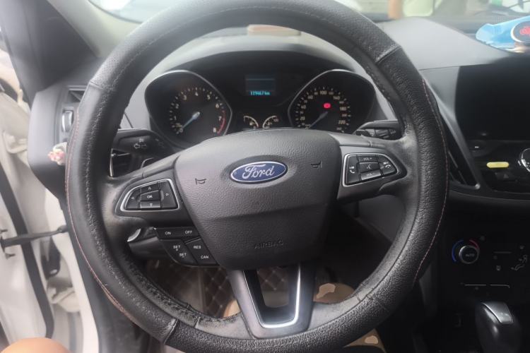 Used Ford Kuga 2017 EcoBoost 180 Two-Wheel-Drive Platinum Edition Steering Wheel