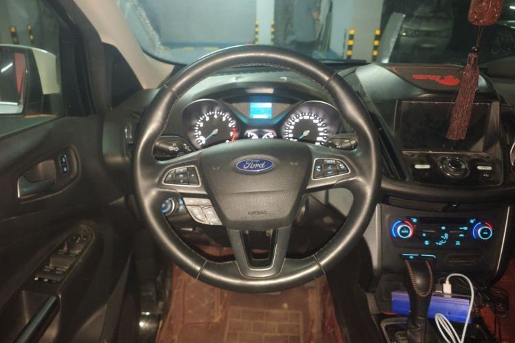 Used Ford Kuga 2017 EcoBoost 180 Two-Wheel-Drive Tiger Leap Model Steering Wheel