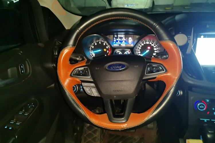 Used Ford Kuga 2017 EcoBoost 180 Two-Wheel-Drive Luxury Wing Edition Steering Wheel