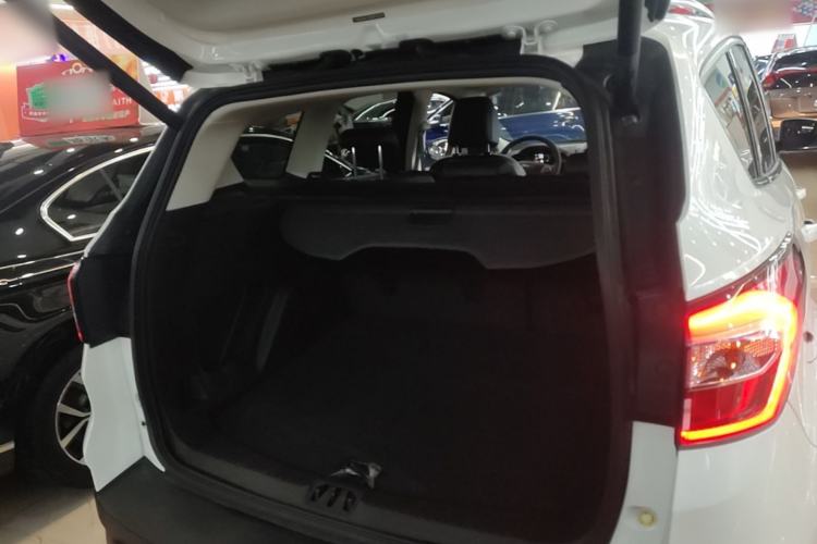 Used Ford Kuga 2017 EcoBoost 180 Four-Wheel Drive Luxury Wing Model Trunk