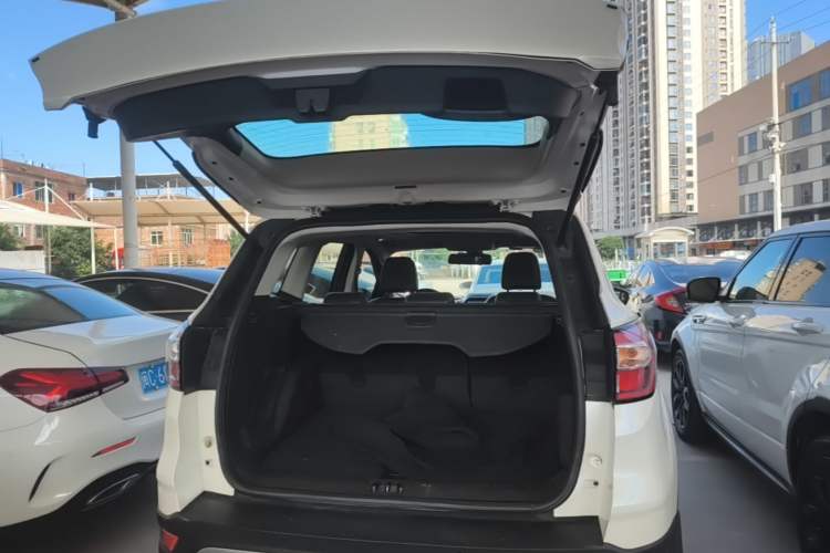 Used Ford Kuga 2017 EcoBoost 180 Two-Wheel-Drive Tiger Leap Model Trunk