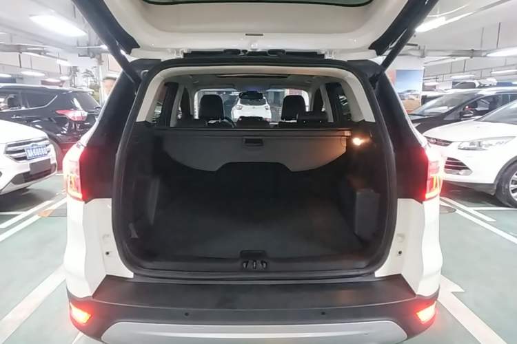 Used Ford Kuga 2017 EcoBoost 245 4x4 Prestige Edition Trunk