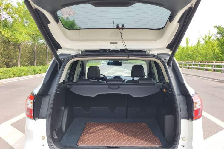 Used Ford Kuga 2017 EcoBoost 180 Two-Wheel-Drive Luxury Wing Edition Trunk