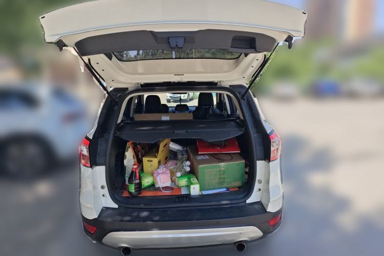 Used Ford Kuga 2017 EcoBoost 180 Two-Wheel-Drive Platinum Edition Trunk
