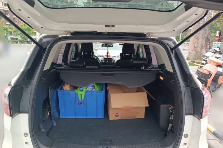 Used Ford Kuga 2017 EcoBoost 180 Two-Wheel-Drive Platinum Edition Trunk