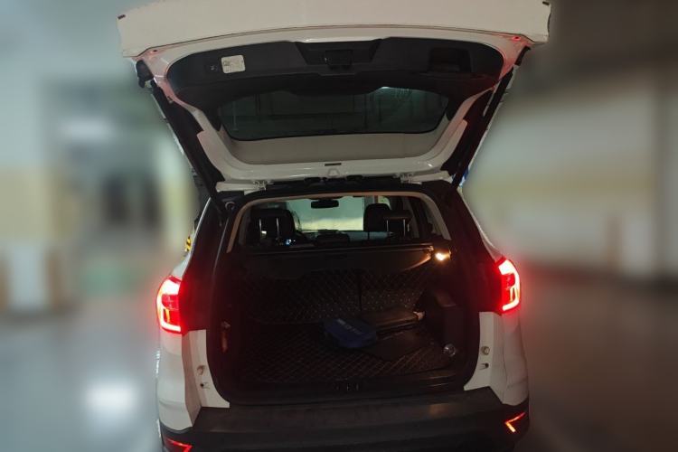 Used Ford Kuga 2017 EcoBoost 245 Four-Wheel-Drive Sport Model Trunk