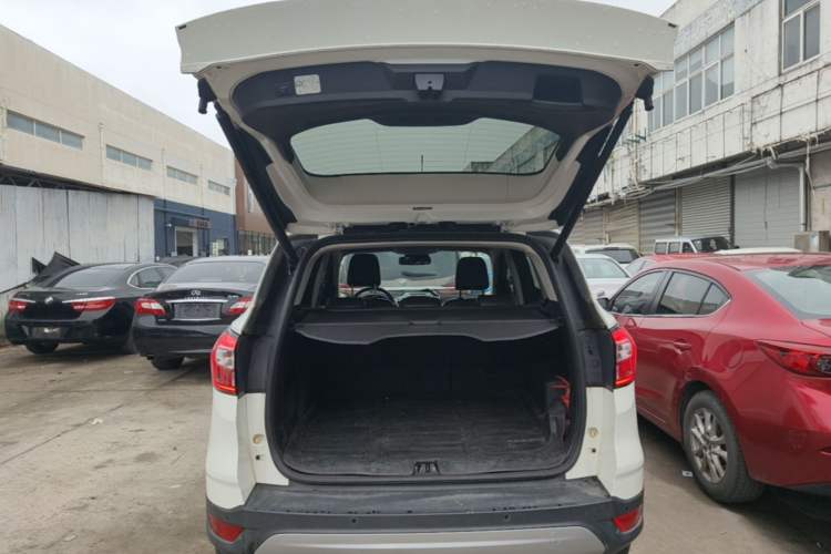 Used Ford Kuga 2017 EcoBoost 180 Four-Wheel Drive Titanium Edition Trunk