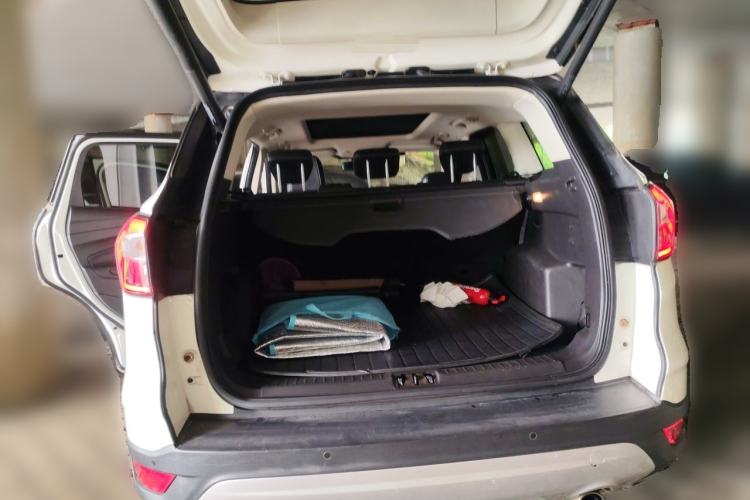 Used Ford Kuga 2017 EcoBoost 180 Two-Wheel-Drive Luxury Wing Edition Trunk