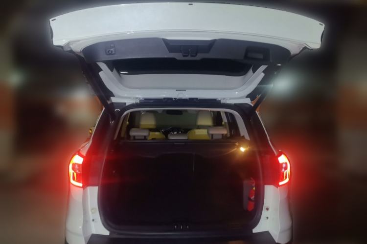 Used Ford Kuga 2017 EcoBoost 180 Two-Wheel-Drive Luxury Wing Edition Trunk