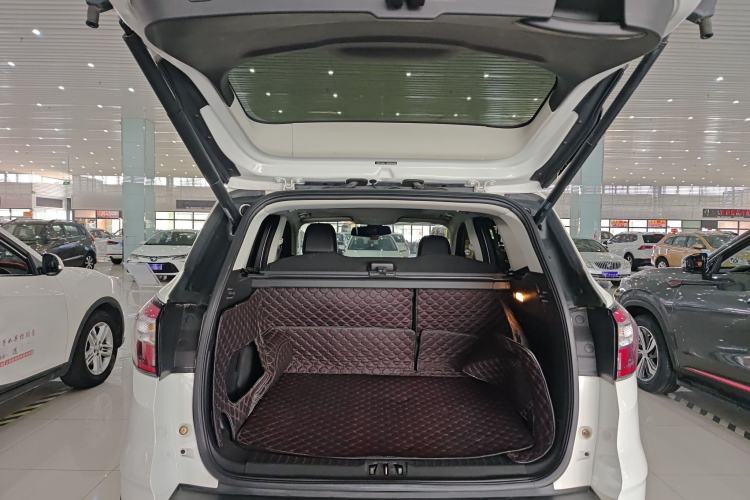 Used Ford Kuga 2017 EcoBoost 180 Two-Wheel-Drive Luxury Wing Edition Trunk