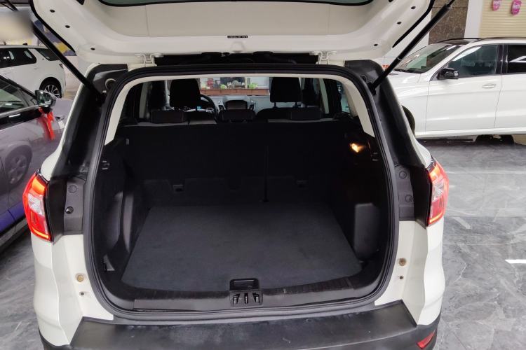 Used Ford Kuga 2017 EcoBoost 180 Two-Wheel-Drive Elite Trim Trunk