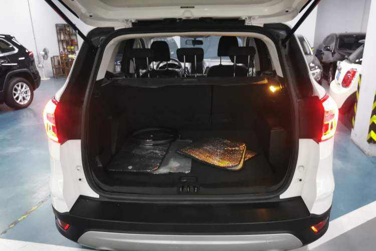 Used Ford Kuga 2017 EcoBoost 180 Two-Wheel-Drive Elite Trim Trunk