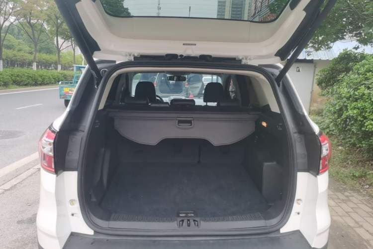 Used Ford Kuga 2017 EcoBoost 180 Two-Wheel-Drive Luxury Wing Edition Trunk