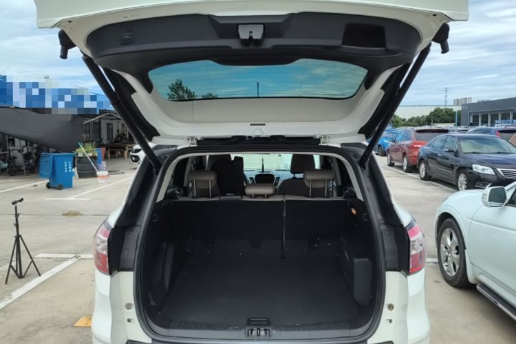 Used Ford Kuga 2017 EcoBoost 180 Four-Wheel Drive Luxury Wing Model Trunk