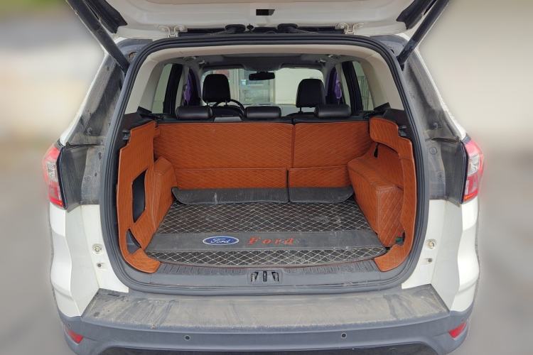 Used Ford Kuga 2017 EcoBoost 245 Four-Wheel-Drive Sport Model Trunk