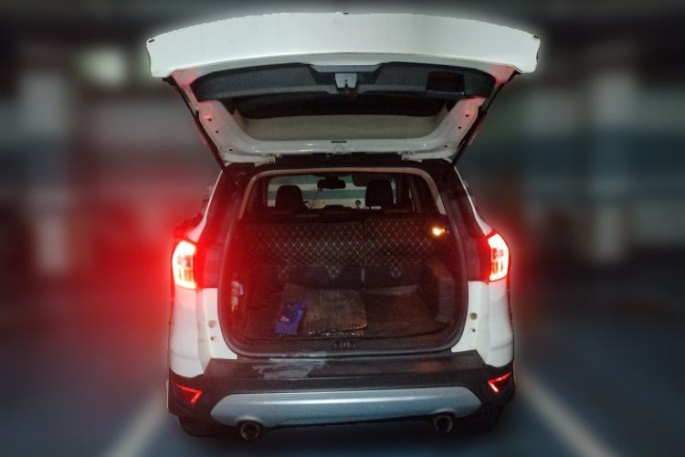 Used Ford Kuga 2017 EcoBoost 180 Two-Wheel-Drive Platinum Edition Trunk
