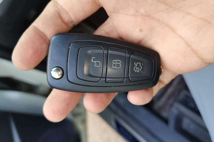 Used Ford Kuga 2017 EcoBoost 180 Two-Wheel-Drive Tiger Leap Model Vehicle Key