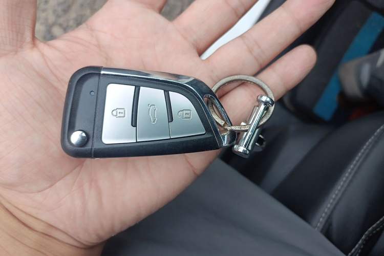 Used Ford Kuga 2017 EcoBoost 180 Two-Wheel-Drive Tiger Leap Model Vehicle Key