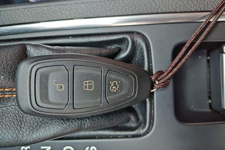 Used Ford Kuga 2017 EcoBoost 245 Four-Wheel-Drive Sport Model Vehicle Key