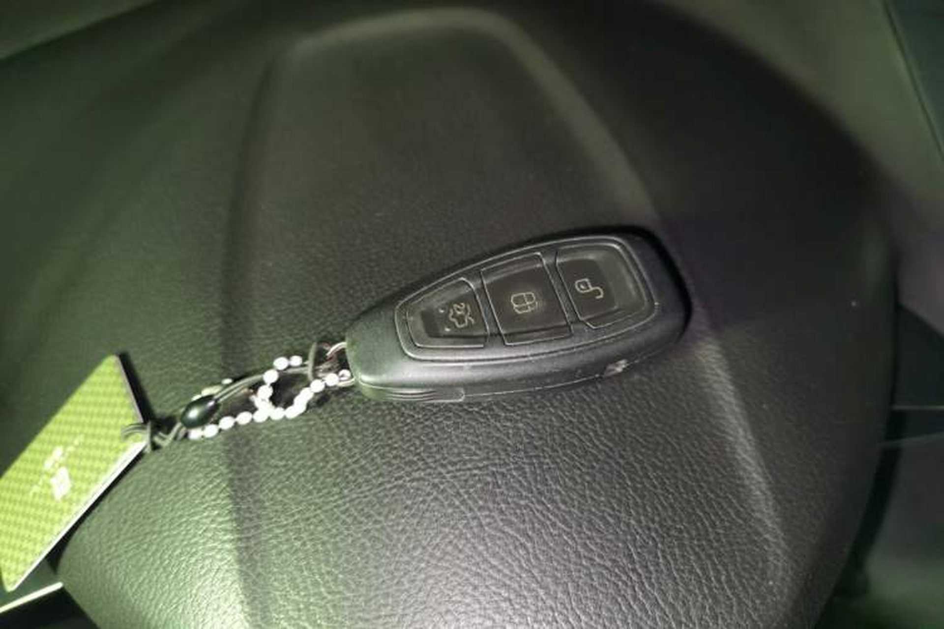 Used Ford Kuga 2017 EcoBoost 245 Four-Wheel-Drive Sport Model Vehicle Key