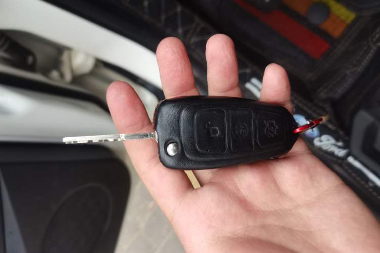 Used Ford Kuga 2017 EcoBoost 180 Two-Wheel-Drive Platinum Edition Vehicle Key