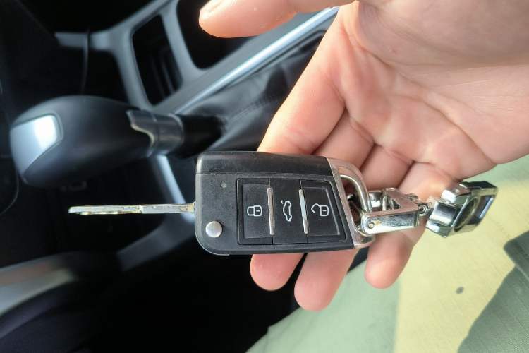 Used Ford Kuga 2017 EcoBoost 180 Two-Wheel-Drive Platinum Edition Vehicle Key