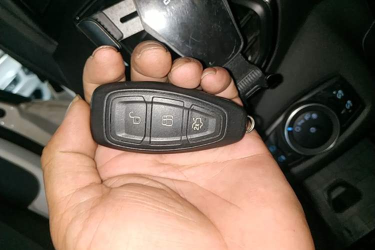 Used Ford Kuga 2017 EcoBoost 245 Four-Wheel-Drive Sport Model Vehicle Key
