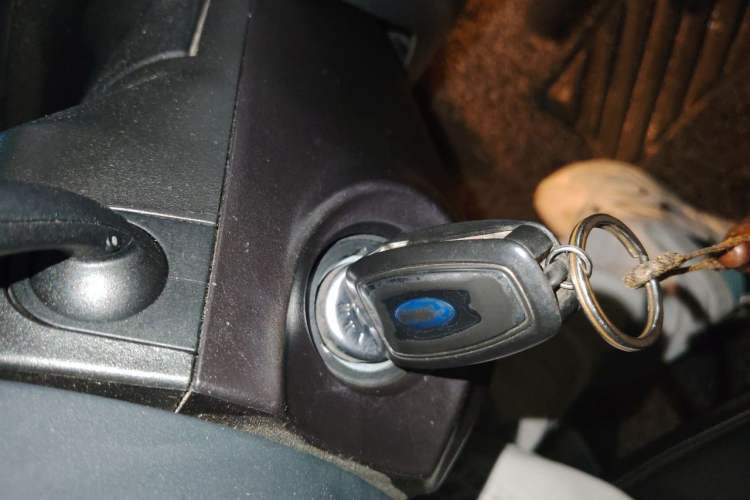 Used Ford Kuga 2017 EcoBoost 180 Two-Wheel-Drive Tiger Leap Model Vehicle Key