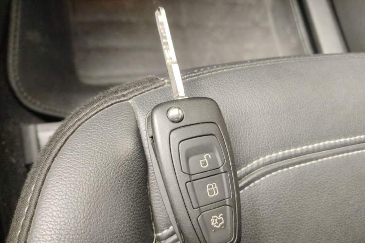 Used Ford Kuga 2017 EcoBoost 180 Two-Wheel-Drive Platinum Edition Vehicle Key