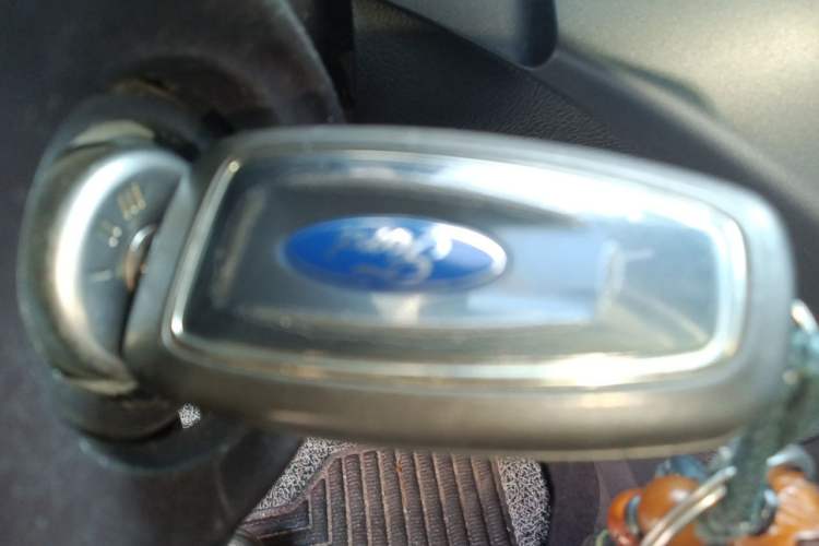 Used Ford Kuga 2017 EcoBoost 180 Two-Wheel-Drive Tiger Leap Model Vehicle Key