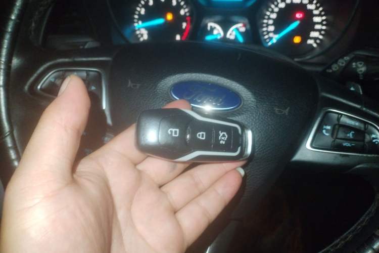 Used Ford Kuga 2017 EcoBoost 180 Two-Wheel-Drive Platinum Edition Vehicle Key
