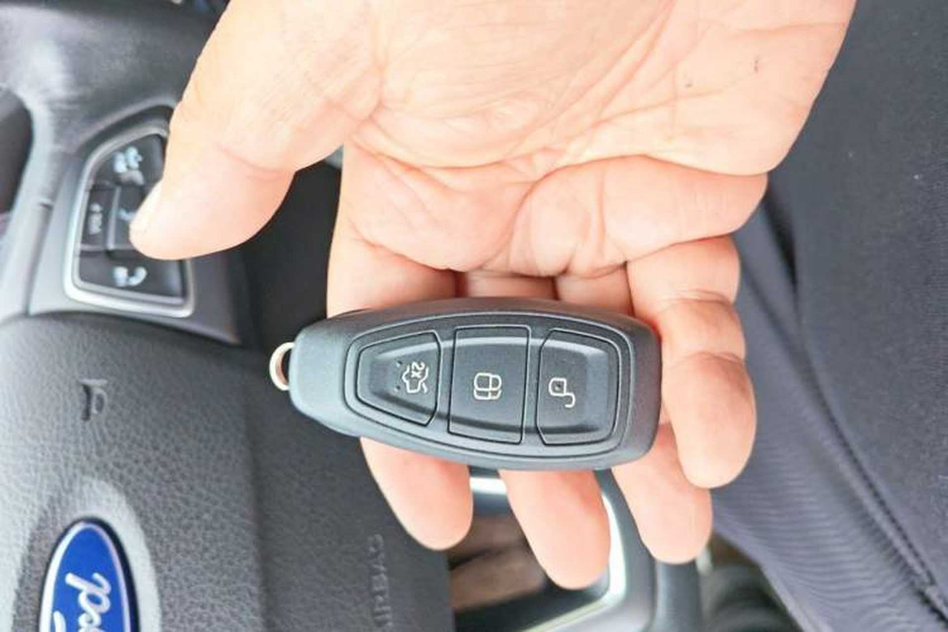 Used Ford Kuga 2017 EcoBoost 245 Four-Wheel Drive Platinum Edition Vehicle Key