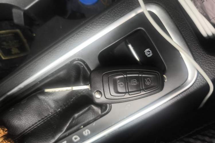 Used Ford Kuga 2017 EcoBoost 180 Two-Wheel-Drive Platinum Edition Vehicle Key
