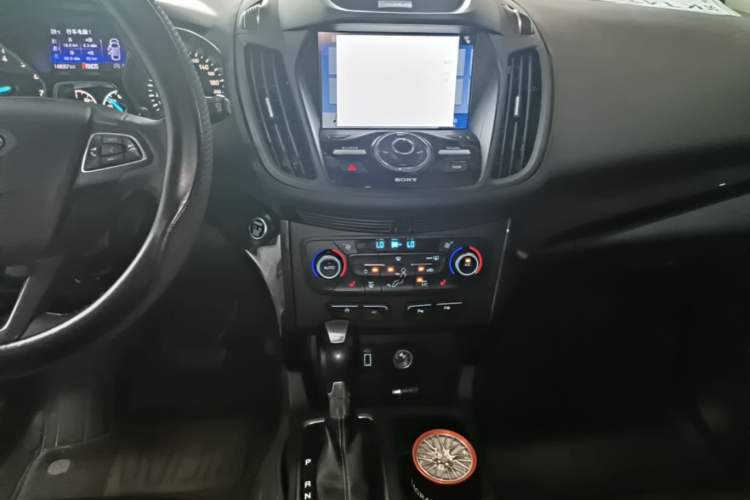 Used Ford Kuga 2017 EcoBoost 245 Four-Wheel-Drive Sport Model Audio And AC Panel