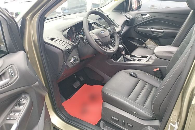 Used Ford Kuga 2017 EcoBoost 180 Two-Wheel-Drive Luxury Wing Edition Driver Seat