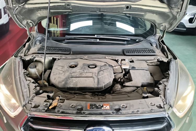 Used Ford Kuga 2017 EcoBoost 245 Four-Wheel-Drive Sport Model Engine Bay