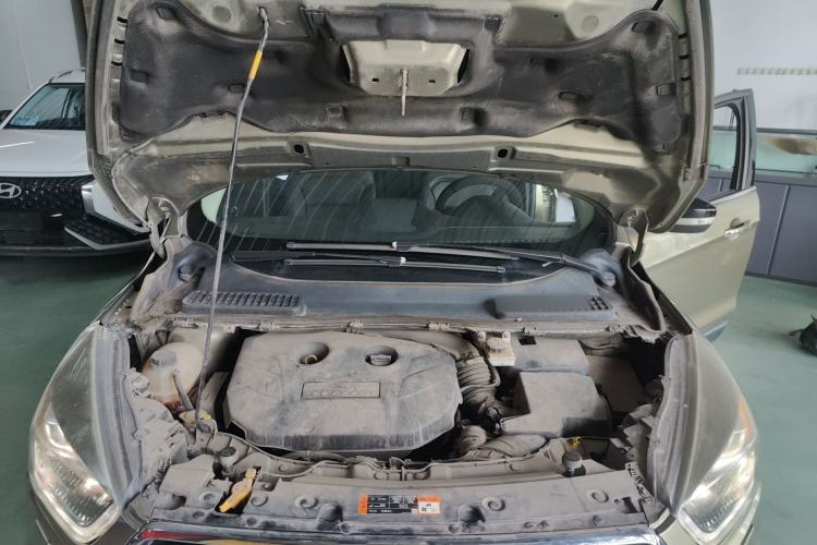 Used Ford Kuga 2017 EcoBoost 245 Four-Wheel-Drive Sport Model Engine Bay