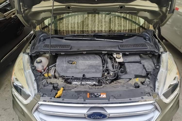 Used Ford Kuga 2017 EcoBoost 180 Two-Wheel-Drive Platinum Edition Engine Bay