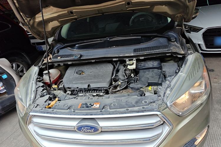 Used Ford Kuga 2017 EcoBoost 180 Two-Wheel-Drive Platinum Edition Engine Bay