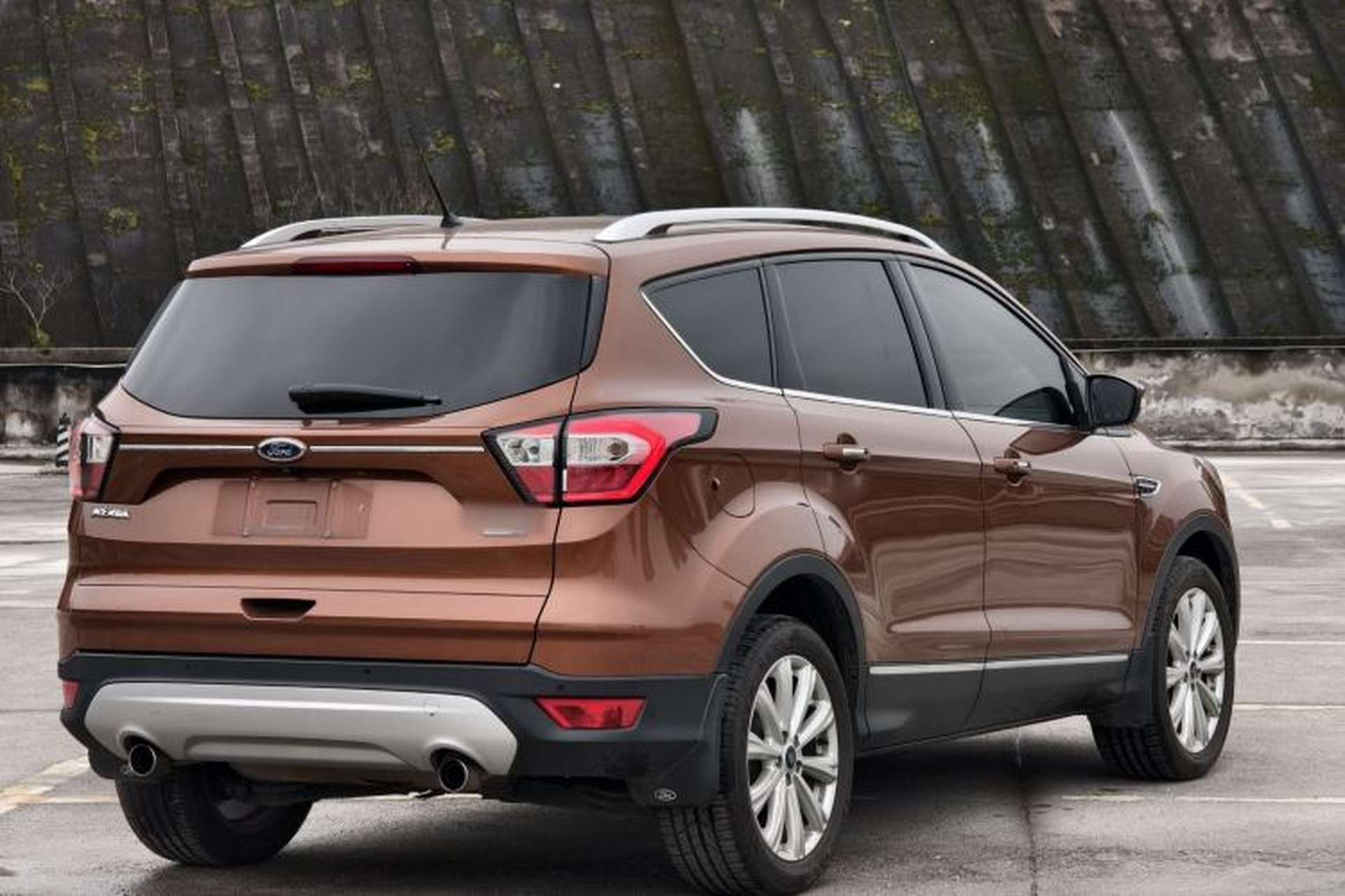 Used Ford Kuga 2017 EcoBoost 180 Four-Wheel Drive Luxury Wing Model Exterior 1