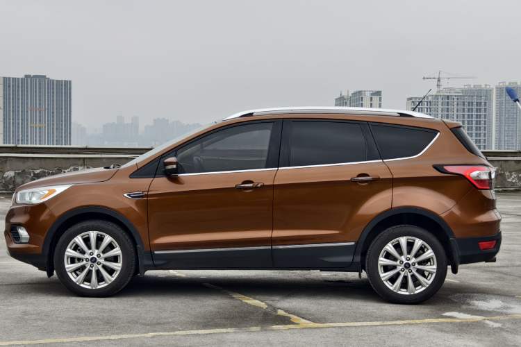 Used Ford Kuga 2017 EcoBoost 180 Four-Wheel Drive Luxury Wing Model Exterior 4