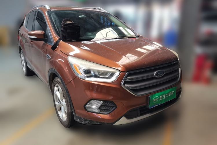 Used Ford Kuga 2017 EcoBoost 180 Two-Wheel-Drive Tiger Leap Model Front Right 45 Deg