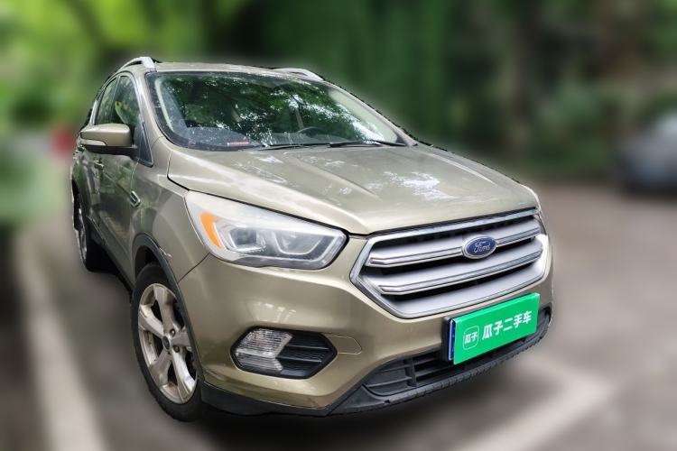 Used Ford Kuga 2017 EcoBoost 180 Two-Wheel-Drive Platinum Edition Front Right 45 Deg