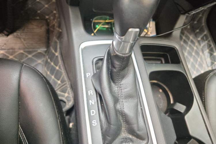 Used Ford Kuga 2017 EcoBoost 180 Four-Wheel Drive Luxury Wing Model Gear Lever