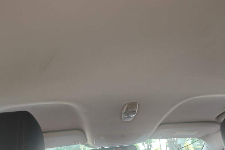 Used Ford Kuga 2017 EcoBoost 180 Two-Wheel-Drive Elite Trim Headliner