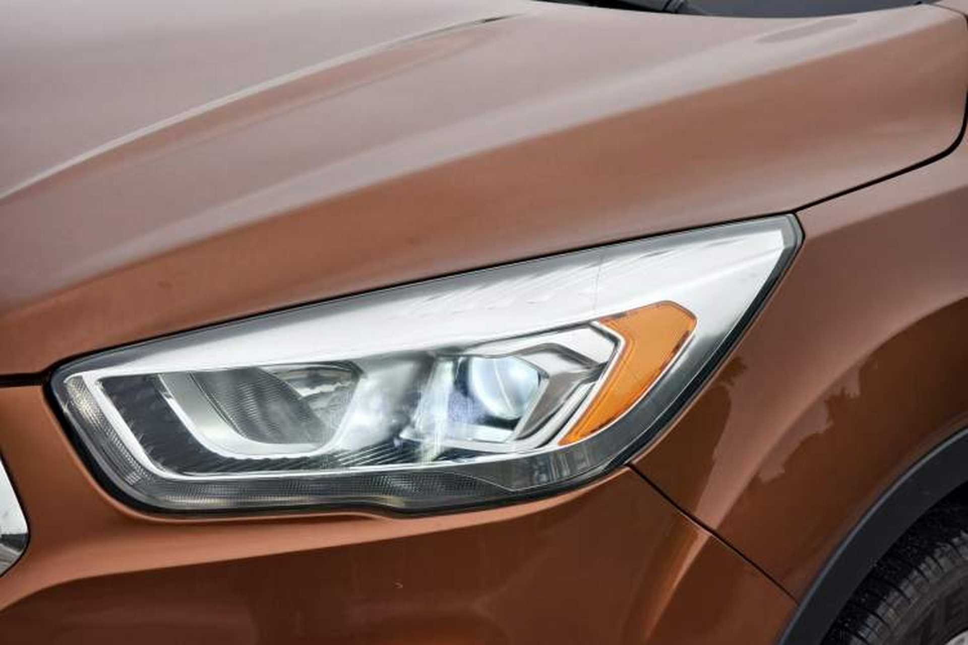 Used Ford Kuga 2017 EcoBoost 180 Four-Wheel Drive Luxury Wing Model Left Front Headlight