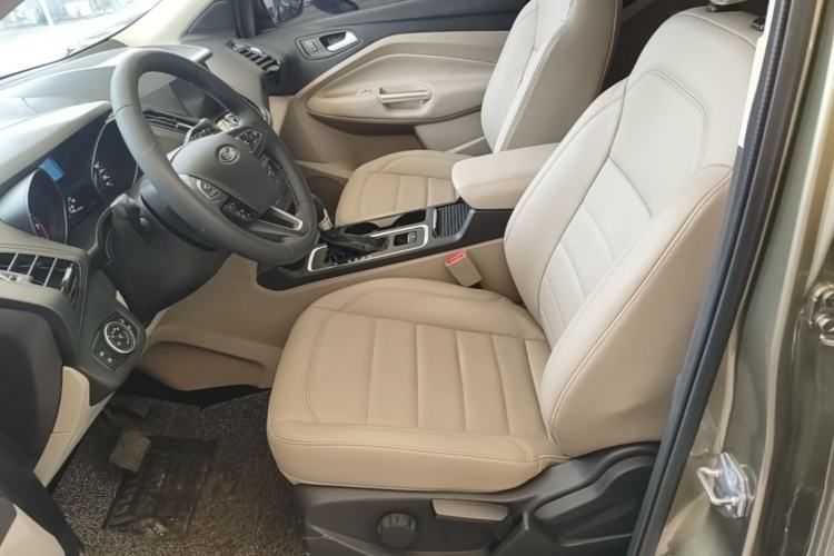 Used Ford Kuga 2017 EcoBoost 180 Two-Wheel-Drive Platinum Edition Left Front Seat