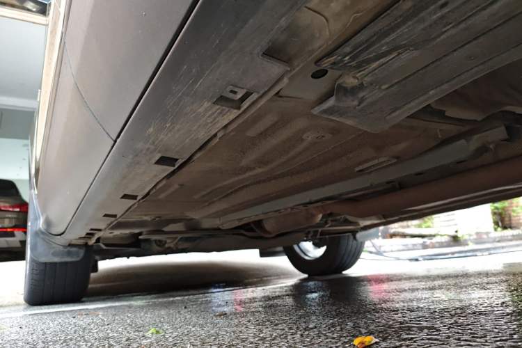 Used Ford Kuga 2017 EcoBoost 180 Two-Wheel-Drive Tiger Leap Model Left Side Sill