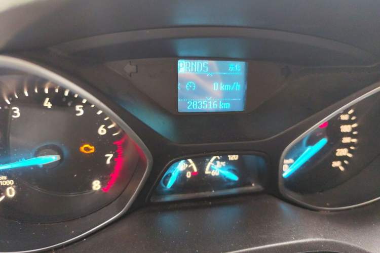 Used Ford Kuga 2017 EcoBoost 180 Two-Wheel-Drive Platinum Edition Odometer Close Up